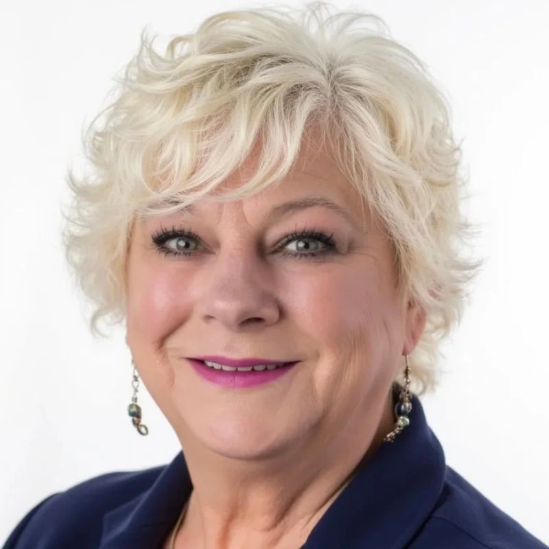 Lynn MagikCraft Swain